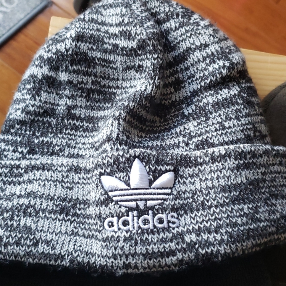 SOLD!! Bundle of 2 WINTER BEANIES - Picture 1 of 2
